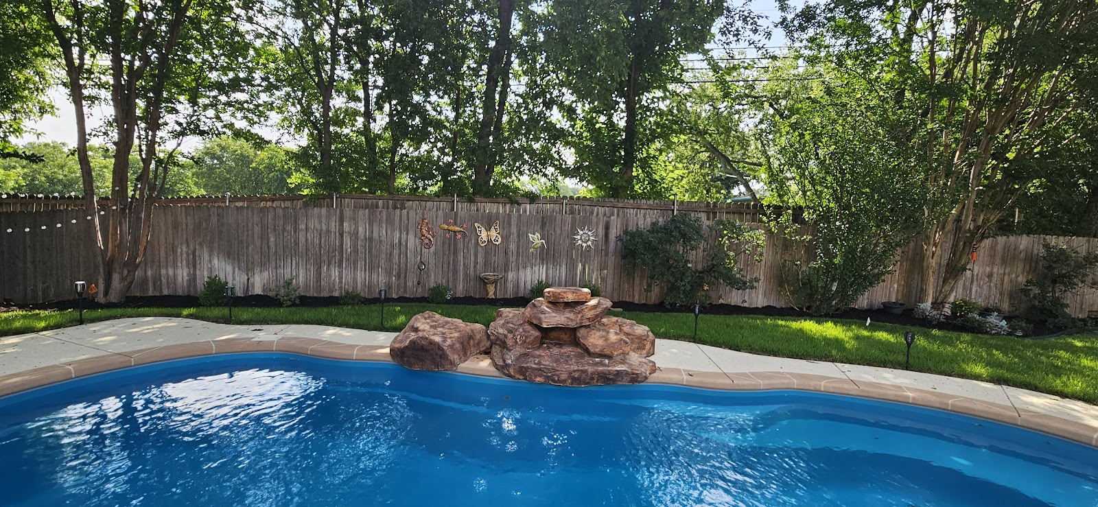 Large Family Pool with Sun Shelf